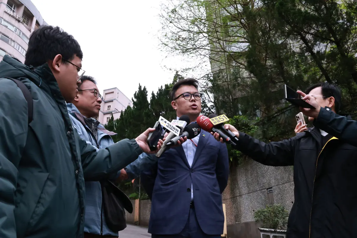 ▲比特犬傷人隔11天才罰，北市產發局長陳俊安表示，將檢討裁罰處置程序。（圖／記者吳翊緁攝，2025.03.18 ）