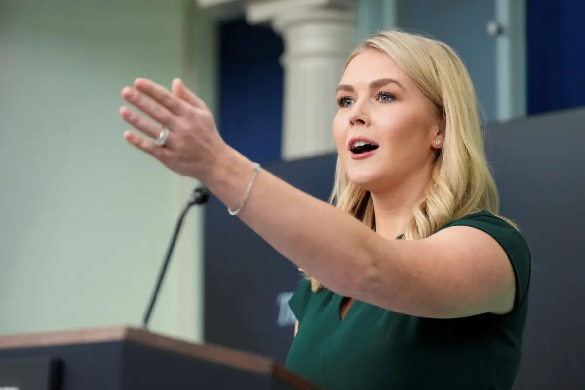 ▲白宮新聞發言人萊維特17日表示，美國沒有歸還自由女神像的打算，還諷刺法國若沒有美國，現在恐怕就得說德語了。（圖／美聯社／達志影像）