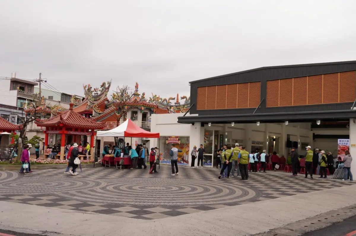 ▲屏東麟洛鄉鄭成功廟棚架下多功能場域正式啟用，提供客庄優質活動空間。（圖／屏東縣府提供）