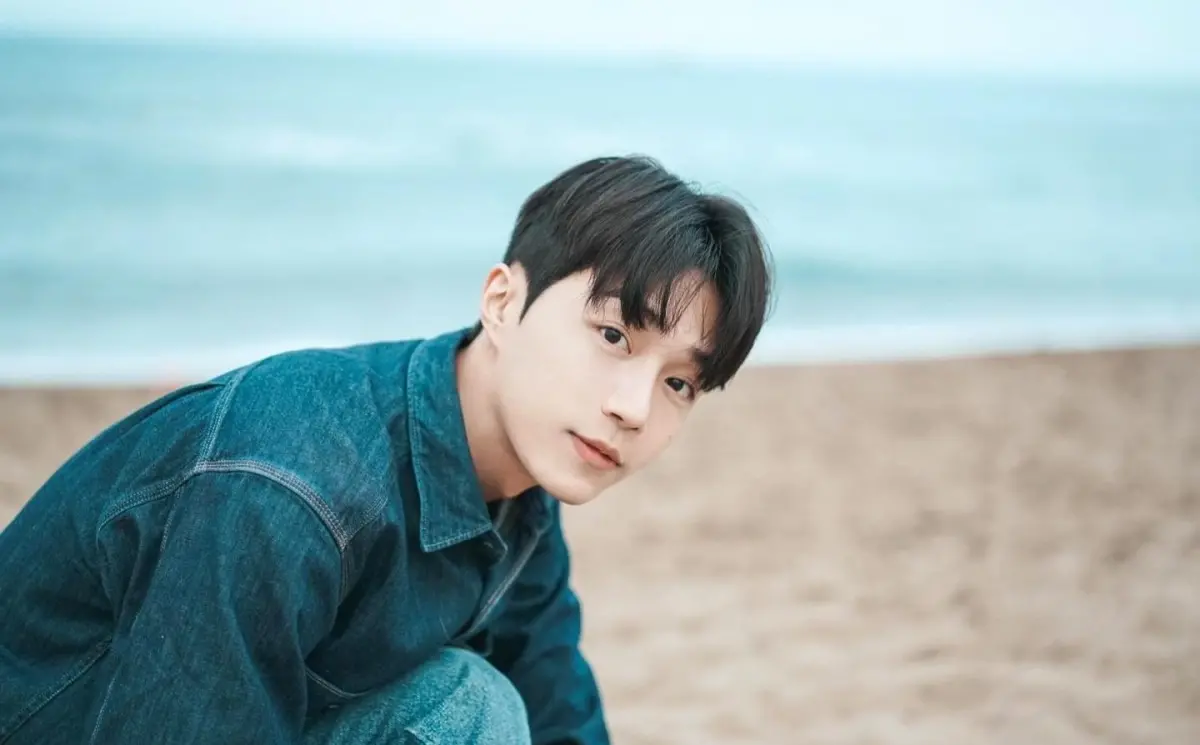 ▲石承泫遭前經紀人爆料，想花30萬買假報告「閃兵」，石承泫稍早也透過經紀公司坦承且道歉。 （圖／翻攝自IG：_shih.chengxuan）