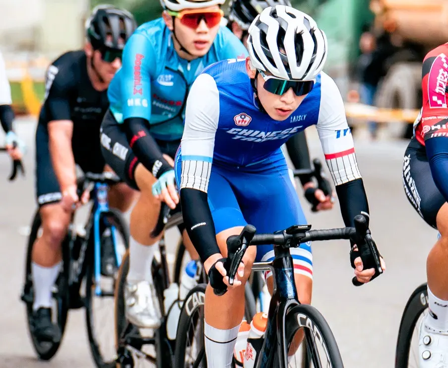 ▲何彥誼在本屆環台賽第三站浪漫台三線站奪下單站亞洲選手第二，此後一直保持在亞洲前三的競爭行列。（圖／國際自由車環台賽）