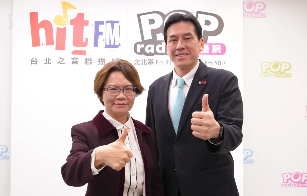 ▲民眾黨新科立委劉書彬（左）今在廣播節目透露自己入黨、進入不分區名單的過程。（圖／POP Radio《撞新聞》提供，2025.03.19）