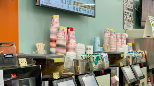 ▲7-11金秀賢咖啡杯未如期上架。（圖／記者黃韻文攝）