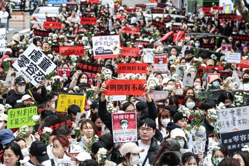 ▲民眾日前多次聚集聲援受虐死亡男童剴剴。（NOWNEWS資料照／記者朱永強攝）