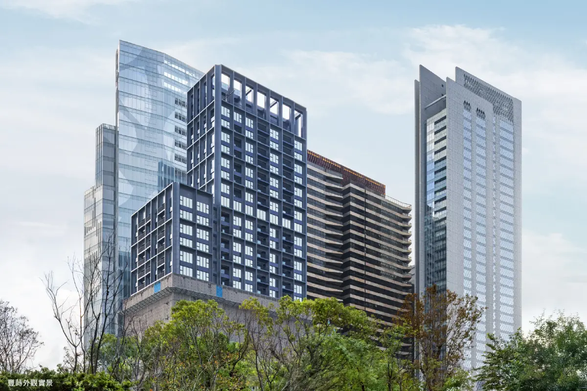 ▲大陸建設攜手法國知名建築團隊RDAI，打造藏品級建築「豐蒔」，今年即將落成。此為現場實景拍攝。（圖／業者提供）