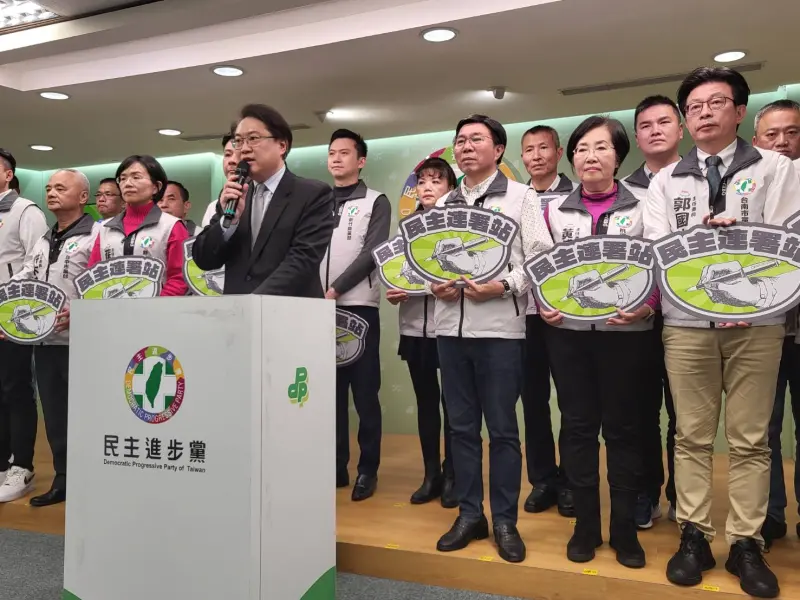 ▲林右昌召開全國各縣市主委會議會後記者會，宣布黨部將代收連署書。（圖／記者陳佩君攝，2025.03.19）