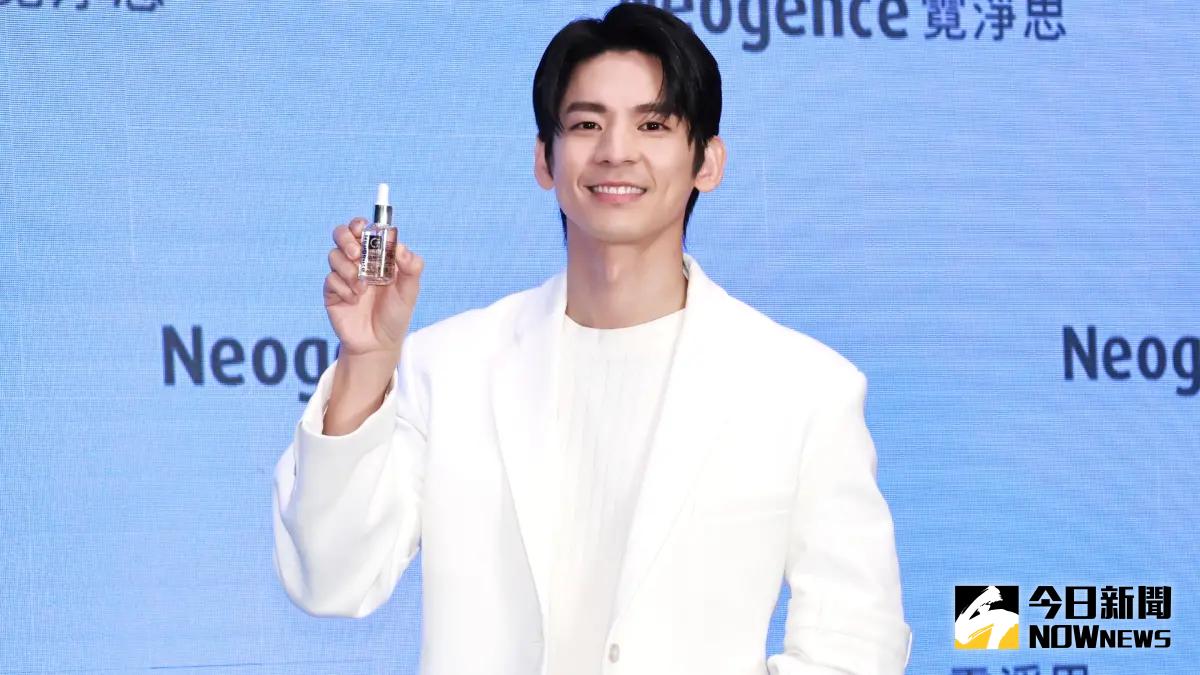 ▲男星林柏宏（如圖）上月遠赴地球另一端參加米蘭時裝周，和泰國版「吳明翰」Billkin相見歡，在記者會上被問及此事笑說：「他有說很喜歡台灣版鬼家人，還看了好幾遍。」對方還稱讚覺得電影很好笑。（圖／記者吳翊緁拍攝）