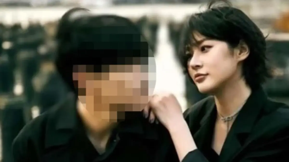 ▲金賽綸（如圖）被YTR李鎮浩爆料今年1月已經在海外結婚，老公是個控制狂，才會故意上傳婚紗照，連經紀人都嘆「身邊怎麼都這種人」。（圖／翻攝自金賽綸IG）