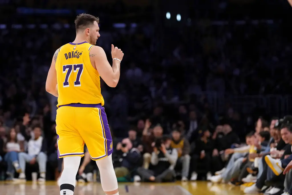▲Doncic在首節便獨得21分，率領湖人單節轟下46分，他強調，無論對手如何，湖人仍然保持了最高的標準。（圖／美聯社／達志影像）