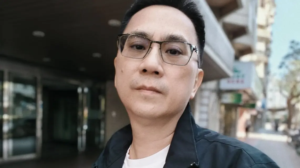 ▲486先生（陳延昶；如圖）15年前隻身創立電商平台，如今身家超過10億元、2年前輕鬆退休，他大方接受《NOWnews今日新聞》訪問，聊及電商如此成功的「1大關鍵」，正是培養出顧客忠誠度，同時透露電商將於今、明年在台南及桃園拓增虛擬店面。（圖／翻攝自486先生臉書）