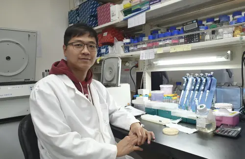 大馬博士榮獲梅花卡!研究台灣食品生物醫學有成 助基因學進步