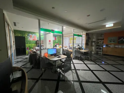 ▲信義房屋號召全台門市自由響應，關閉非必要電力一小時，以實際行動愛地球。（圖／信義房屋提供）