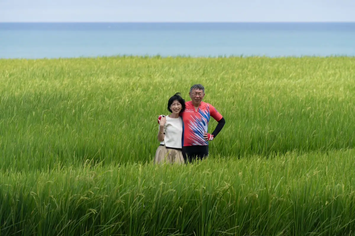 ▲陳佩琪（左）說柯文哲（右）1天吃8顆止痛藥。（圖／翻攝自陳佩琪臉書）