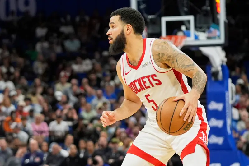 ▲休士頓火箭靠著主控「范喬丹」Fred VanVleet攻下37分，團隊在客場以102：98險勝 邁阿密熱火，豪取9連勝，暫居西區第2，領先丹佛金塊1.5場勝場。（圖／美聯社／達志影像）