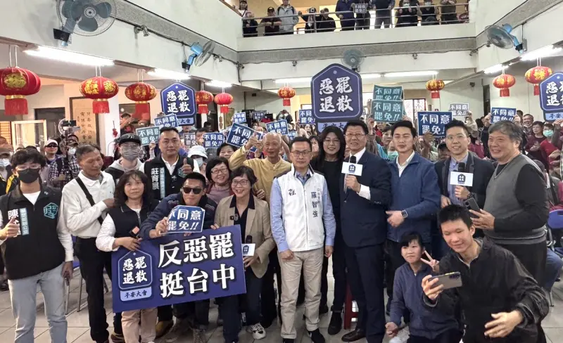 ▲「惡罷退散平安法會」第一場宣講活動在國民黨台中市黨部展開，謝龍介稱開啟新的藍白合。（圖／記者顏幸如攝，2025.03.22）