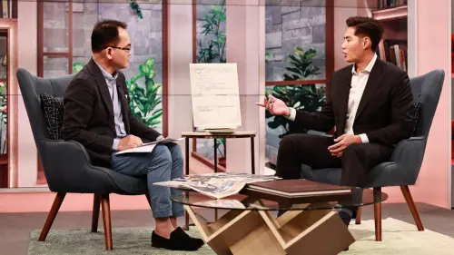 ▲陳偉殷(右)接受鄭弘儀(左)的專訪,透露很多球員生涯ho小故事。(圖/三立提供) ▲陳偉殷(右)接受鄭弘儀(左)的專訪,透露很多球員生涯ho小故事。(圖/三立提供)