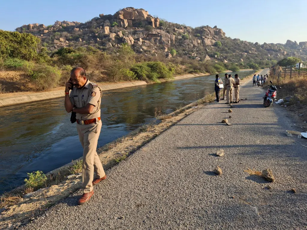 ▲印度卡納塔卡邦傳出外籍遊客遭性侵事件，同行男伴則被推落河中，其中1人不幸死亡。（圖／美聯社／達志影像）