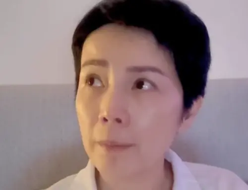 ▲吳文忻癌細胞擴散，她也在治療過程中流淚直喊痛，卻仍然沒放棄痊癒的希望，也把握時間完成想當歌手的夢想。（圖／摘自吳忻熹IG）