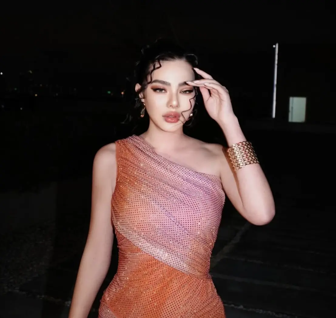 ▲泰國女星阿麗莎拉（Due Arisara）遭女富豪控訴，被她騙走價值6200萬的奢侈品。（圖／翻攝自Due Arisara IG）