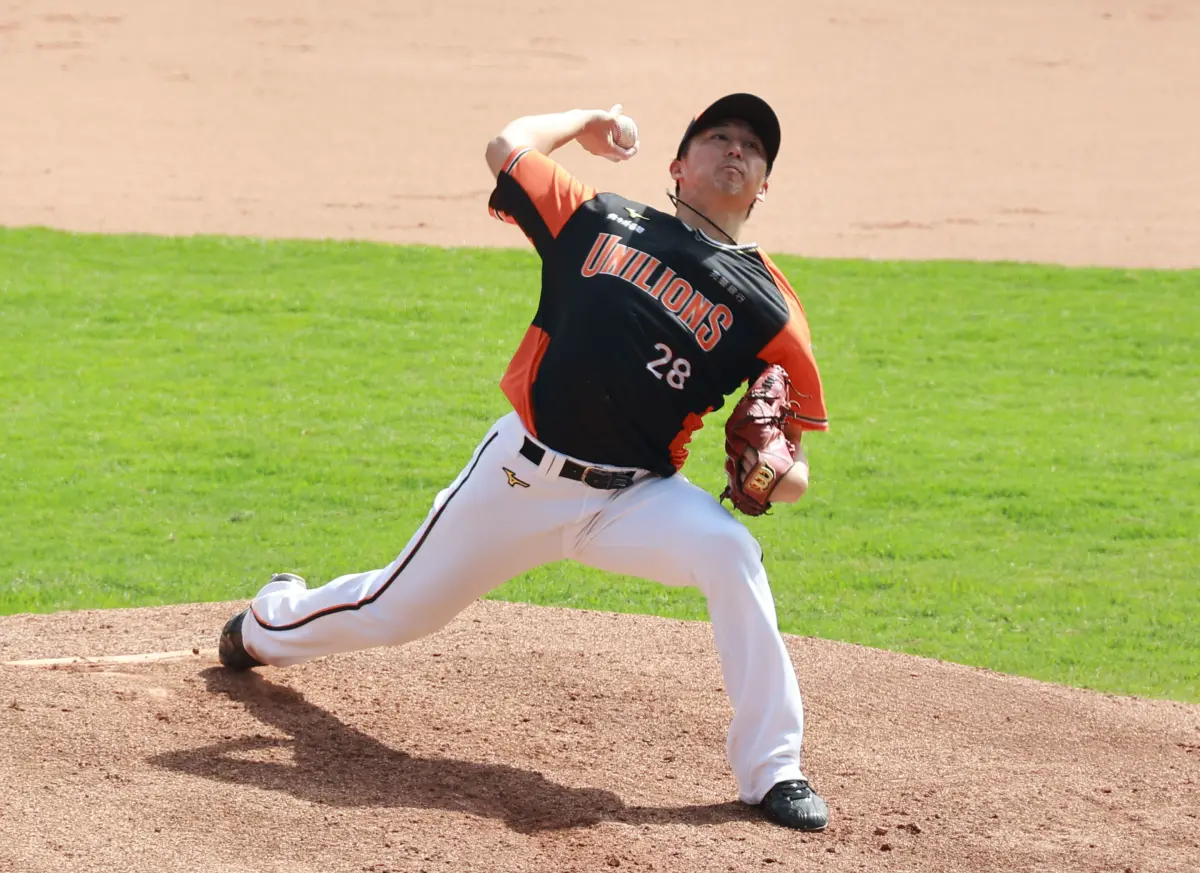 ▲高塩將樹三度叩關中職才成功被選進，35歲迎接首個中職完整賽季，統一獅總教練林岳平希望將「高塩」 精神感染全隊。（圖／統一獅提供）