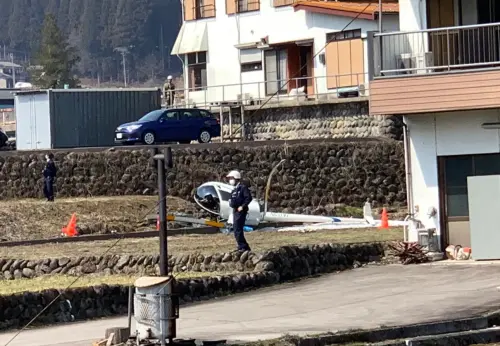 日本岐阜直升機墜機墜落稻田 機上2老翁奇蹟生還