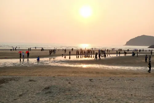 ▲「父母之濱」位於日本四國的香川縣，黃昏美景獲「日本夕陽百選」之一。（圖／記者葉盛耀攝）