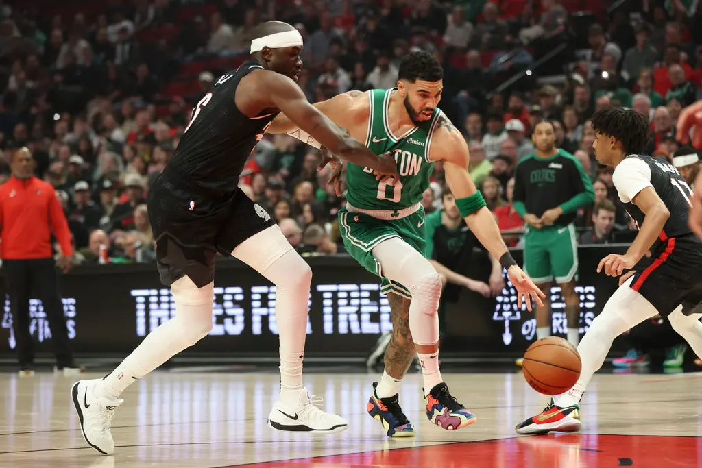 ▲Jayson Tatum繳出30分、9籃板、9助攻準大三元，率塞爾提克擊退拓荒者，豪取5連勝。（圖／美聯社／達志影像）