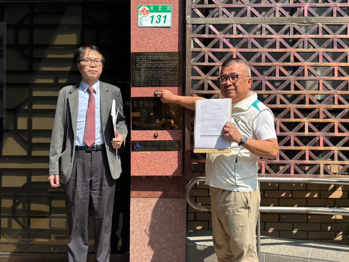 ▲民進黨台北市議員劉耀仁（右）、醫師羅浚晅（左）。（圖／翻攝畫面）