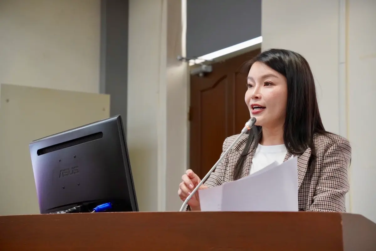 ▲國民黨立委張嘉郡表示，考量近年物價飆漲，農民生活日益困苦，希望行政院與農業部再思考，支持朝野立委都提出的1萬2千元。（圖／張嘉郡辦公室提供）