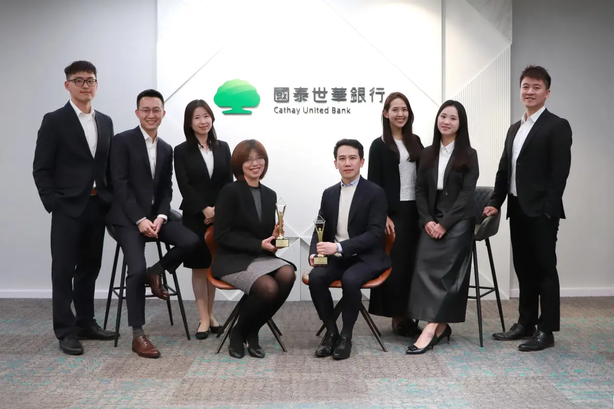 ▲憑藉卓越的人才發展策略，國泰世華銀行以創新人才培育奪國際雙獎，包括「2024史蒂夫最佳雇主獎」及「布蘭登霍爾人力資本卓越獎」6項大獎。（圖／國泰世華銀行提供）
