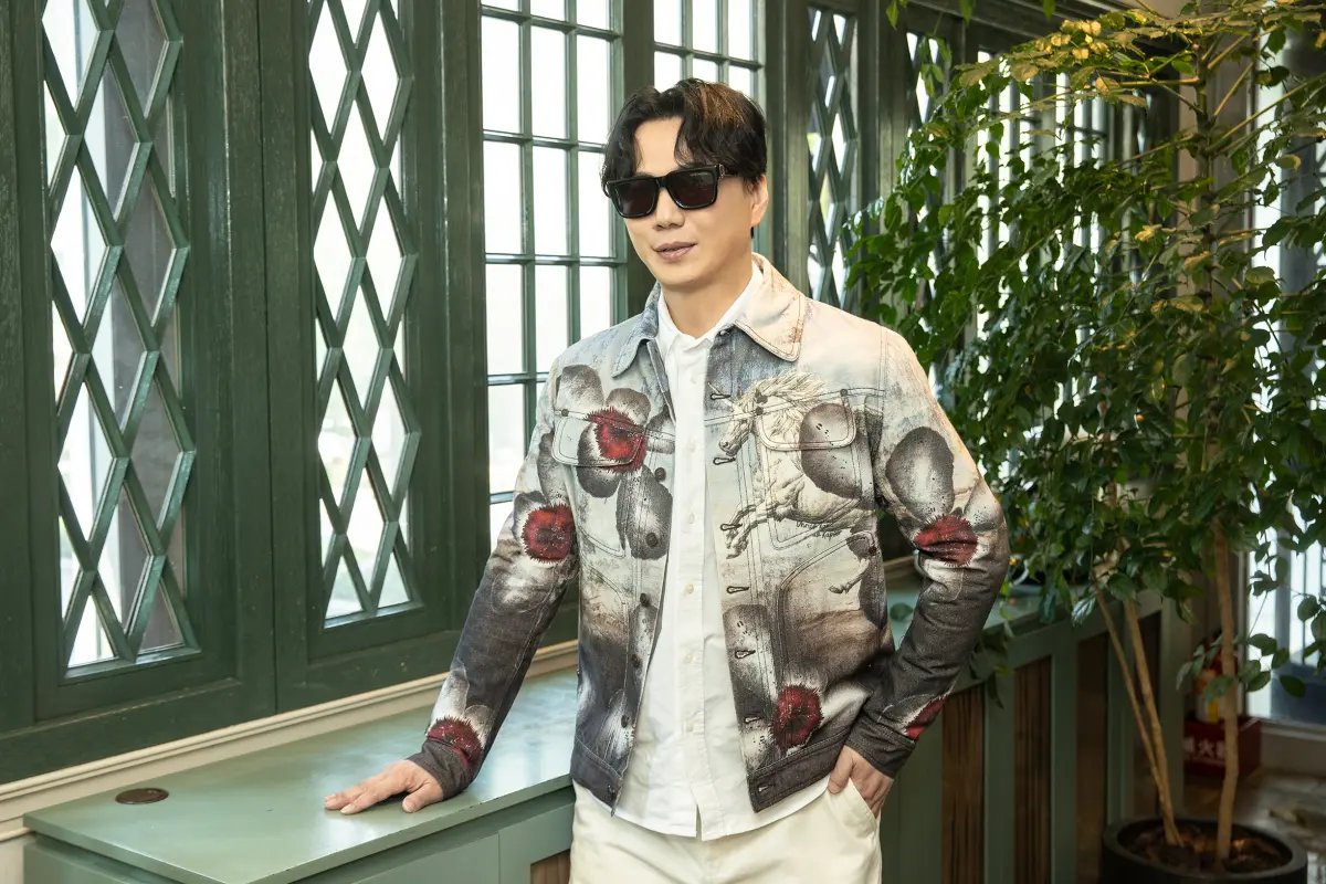 ▲蕭煌奇才宣布要在北流開唱，突爆因為練柔道導致肩膀破洞、纖維化，被醫生警告：「不能再摔了。」（圖／華納音樂提供）