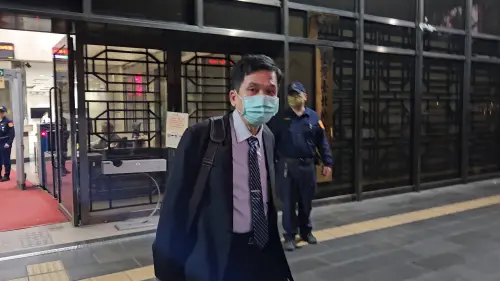 ▲前台北市都發局長黃景茂反駁起訴書內容，送都委會研議怎會違法？（圖／記者劉松霖攝，2025.3.25）