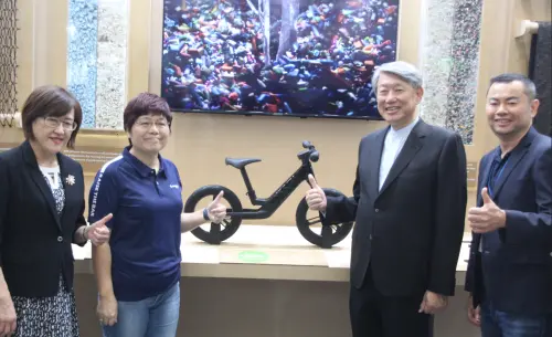 郭智輝致詞表示,台灣自行車發展超過50年,有80%的廠商集中在中部地區、產值位居全球第2位,整車外銷比率更是高達94%,早在1990年代已經享有自行車王國的美譽。 ▲郭智輝致詞表示,台灣自行車發展超過50年,有80%的廠商集中在中部地區、產值位居全球第2位,整車外銷比率更是高達94%,早在1990年代已經享有自行車王國的美譽。(圖/記者鍾泓良攝影)