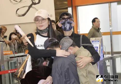 ▲中配「亞亞」昨（25）日壓線離開台灣，也被移民署依法裁定5年內不得申請依親居留，不過有法界人士質疑，亞亞仍可利用親人團聚、探親等名義申請來台。（圖／記者李政龍攝）