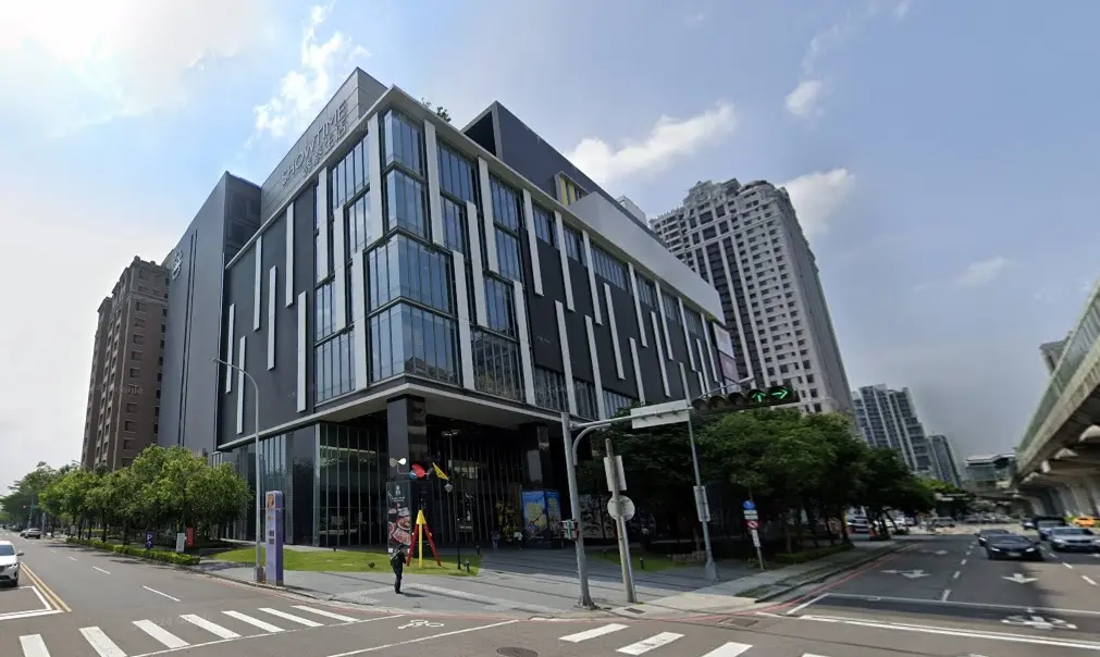 ▲台中市南屯區文心秀泰商場附近，今天中午傳出砍人事件。（圖／翻攝google街景圖，2025.03.26）