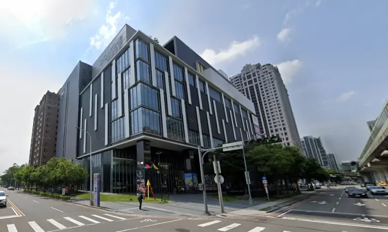 ▲台中市南屯區文心秀泰商場附近，今天中午傳出砍人事件。（圖／翻攝google街景圖，2025.03.26）