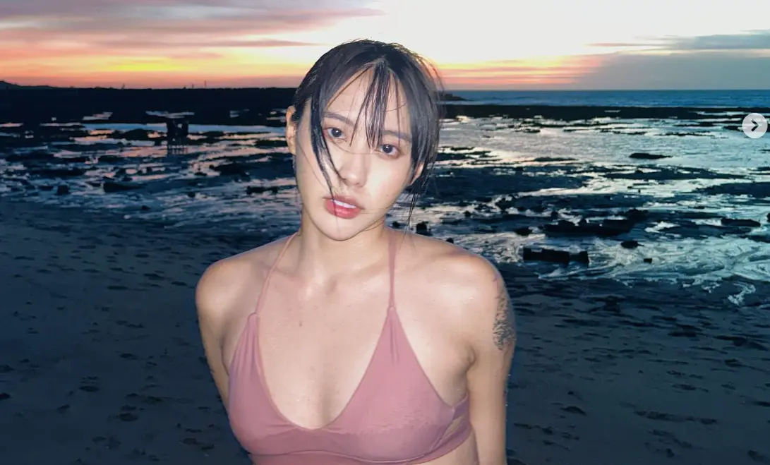 ▲李芷婷登上《夜夜秀》，將「酸言唱成歌」反擊黑粉，事後在instagram 發文吐露真心聲：「I’m proud of myself」。（圖／翻攝自instagram zhiting_li）