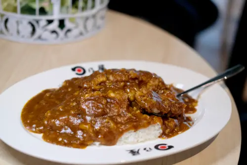 越吃越貴！日本「咖哩飯物價指數」反映通膨　小家庭受物價所苦
