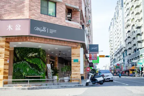 ▲台南市安平區郡平路143號的「Woopen木盆安平門市」，開出了1、2月統一發票千萬特別獎。（圖／翻攝Woopen木盆輕食館）