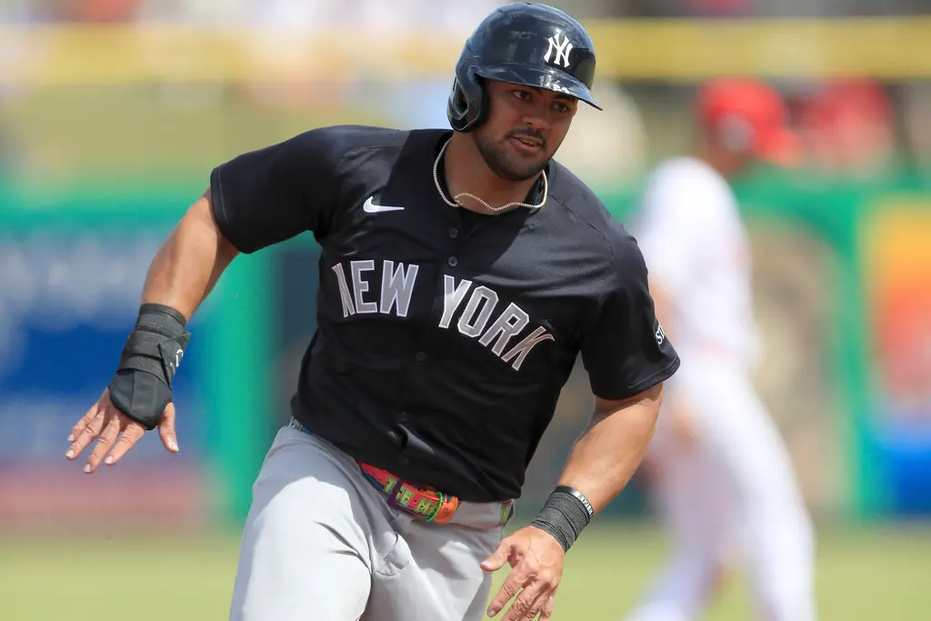 ▲紐約洋基雖未能留下超級強打Juan Soto，但給了更多年輕球員機會，22歲的外野手Jasson Dominguez已確定入選球隊的開季名單。（圖／美聯社／達志影像）