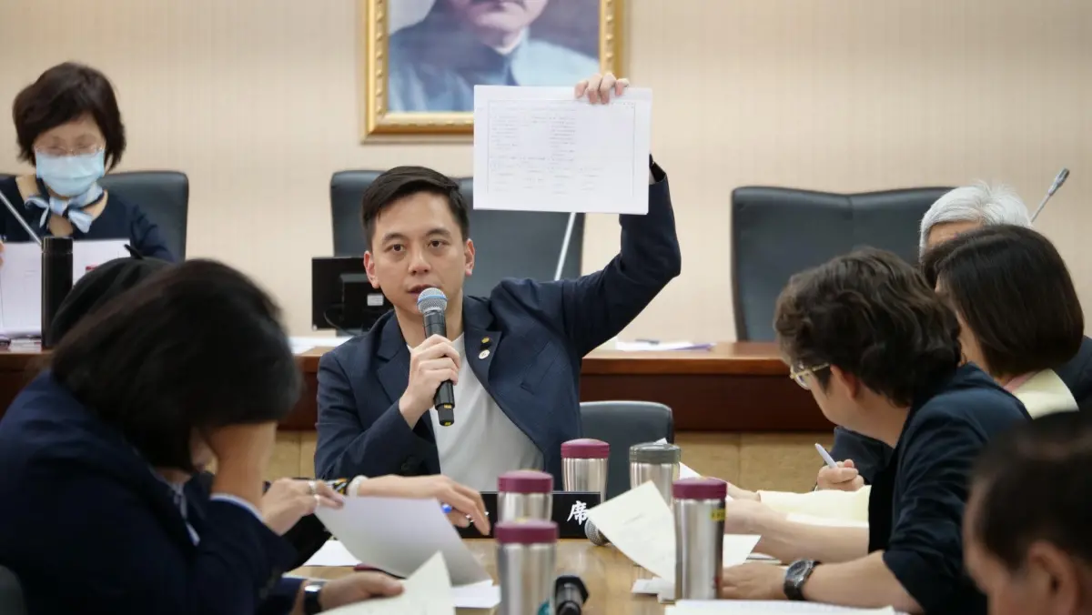 領銜人嗆退貨需要辯論？牛煦庭「5點聲明」反擊：戰低級抹黑之術