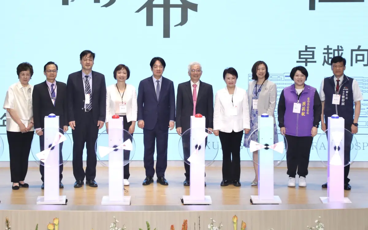 ▲台中市長盧秀燕今天與總統賴清德同框，出席光田綜合醫院沙鹿向上院區揭幕典禮。（圖／台中市政府提供，2025.03.27）