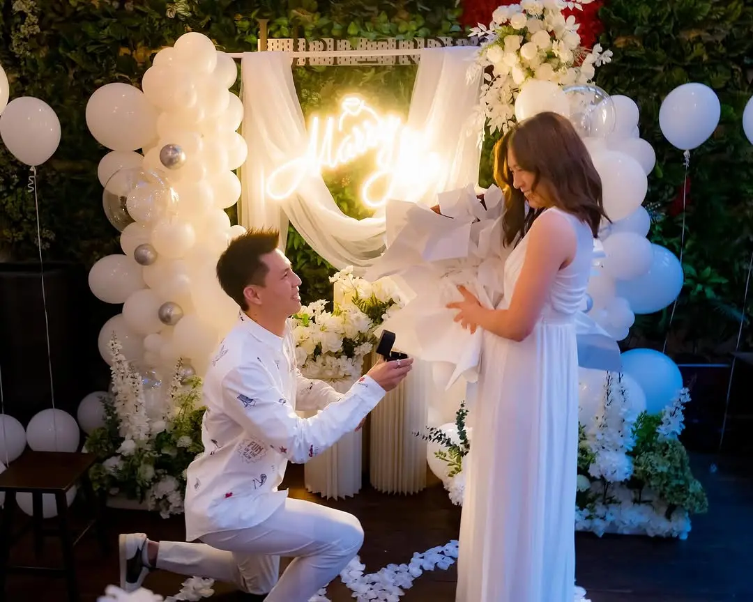 ▲大堀彩（右）、王耀新（左）異國戀修成正果。（圖／取自王耀新IG）