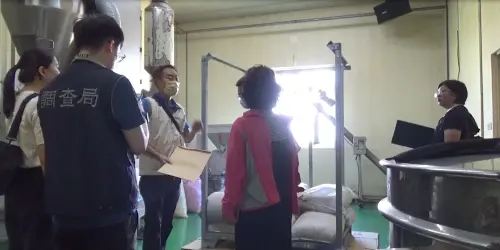 ▲雲林縣北港鎮一家食品公司涉販售含蘇丹紅辣椒粉，明知且驗出含蘇丹紅，還繼續出售，林姓負責人被檢方起訴。（圖／雲林地檢署提供）