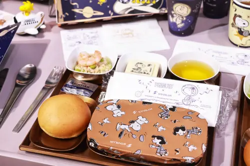 此次以宇宙藍及星光金為主要色調,共10多項備品換新設計 ▲此次以宇宙藍及星光金為主要色調,共10多項備品換新設計。(圖/記者吳翊緁攝)