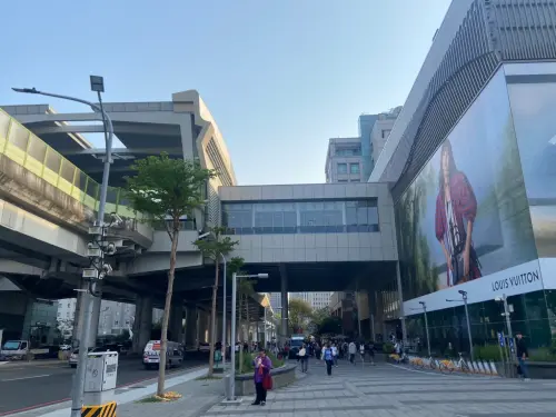 台中捷運多線齊發 鄉林:開發商循軌道布局梧棲是黑馬 ▲台北101宣布前進藍線與綠線交會點「市政府站」的置地廣場,未來商圈是否會有轉移現象?(圖/鄉林提供)