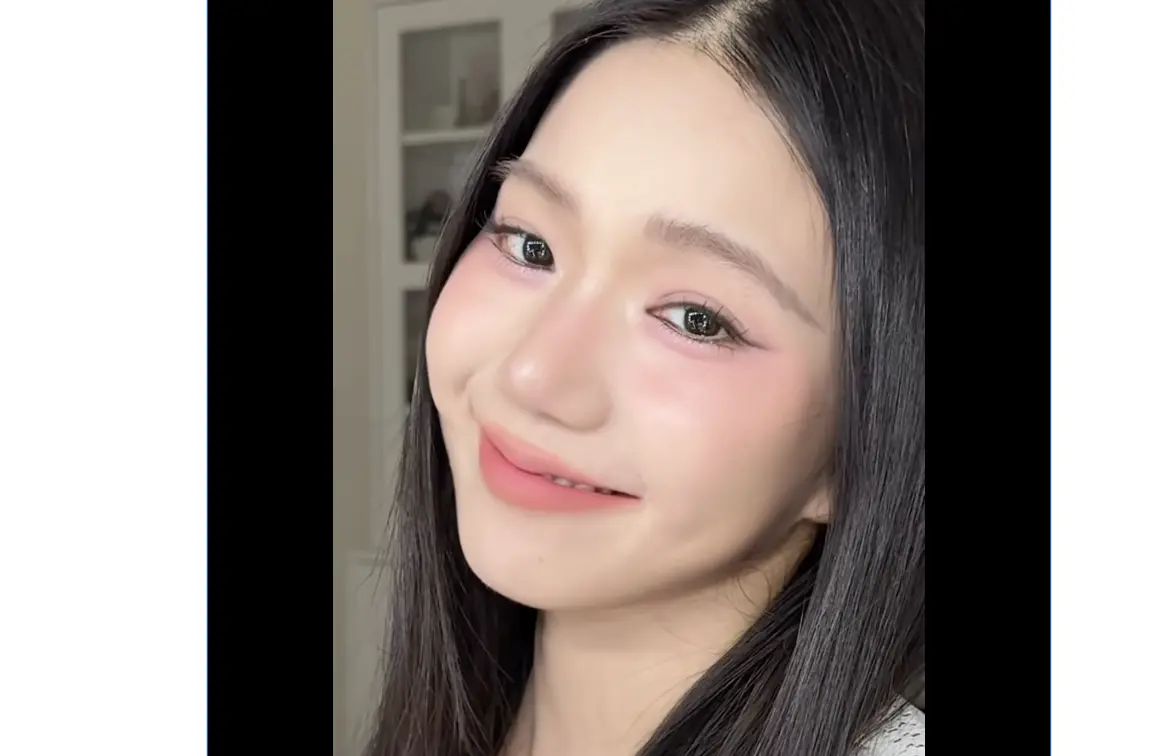 ▲「眾量級」家寧（如圖）的媽媽被Andy控訴掏空，在道歉後7天發了化妝影片，讓網友震驚心態之強大。（圖／翻攝自家寧IG）