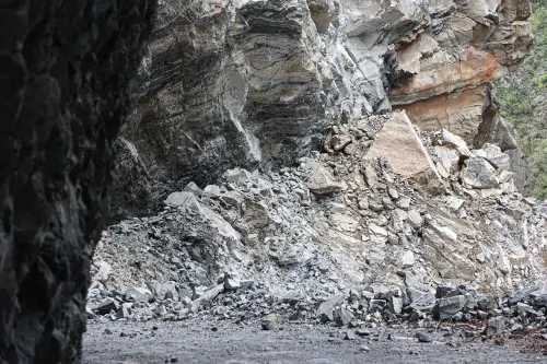 又是堰塞湖！立霧溪上游暴漲800公尺逼近道路　天祥全員緊急撤離
