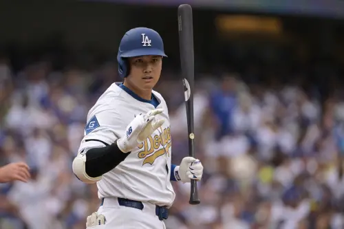 ▲大谷翔平開季火力全開，連兩戰敲出全壘打。他賽後透露本季改用35吋長球棒，追求更強揮擊與延伸擊球距離，教頭Roberts盛讚：「他從不讓人失望。」（圖／路透／達志影像）