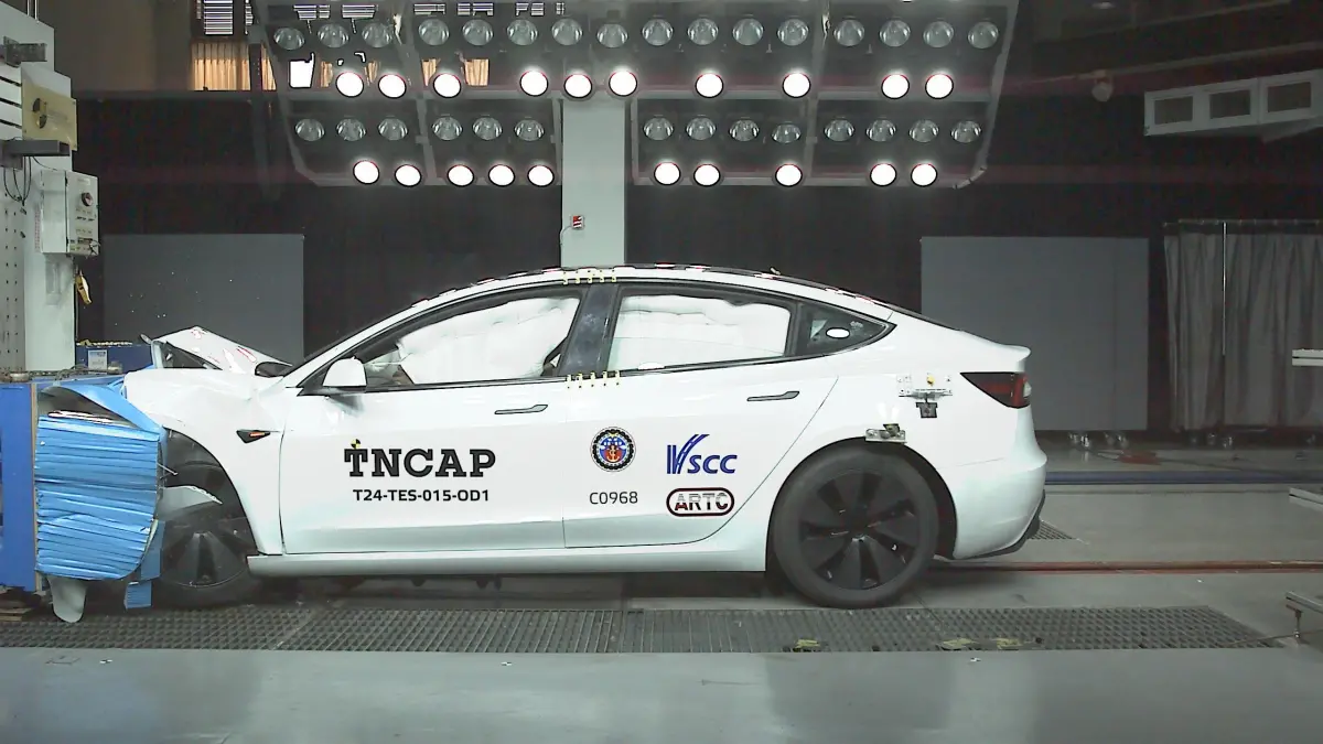 ▲交通部今（28）日公布TNCAP受評車型TESLA MODEL 3及HONDA HR-V評等結果。（圖／交通部提供）